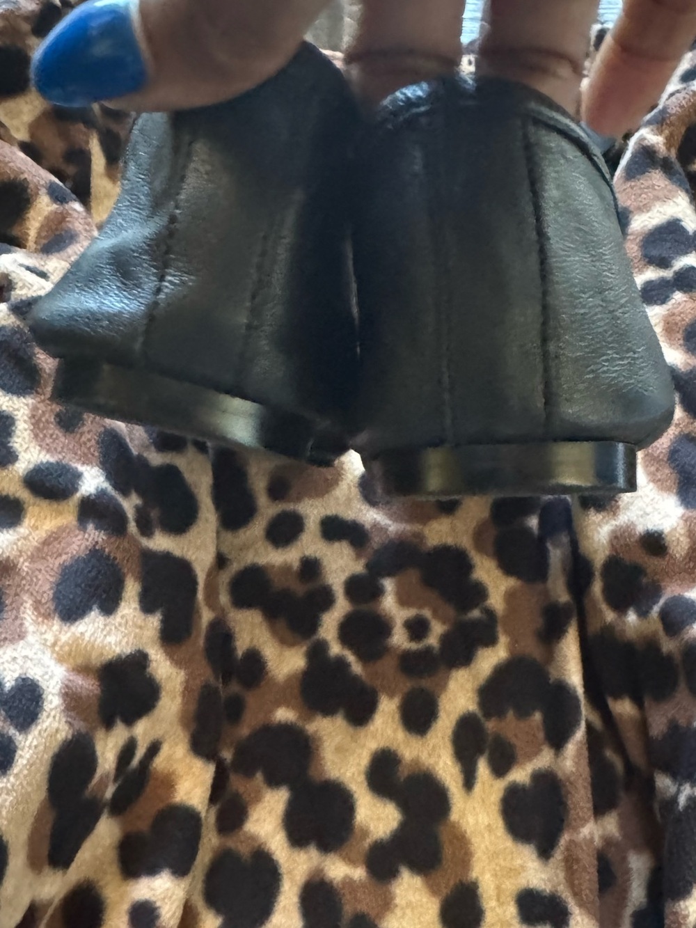 Steve Madden Black Split-Toe Flats – Size 7 - Picture 6 of 7
